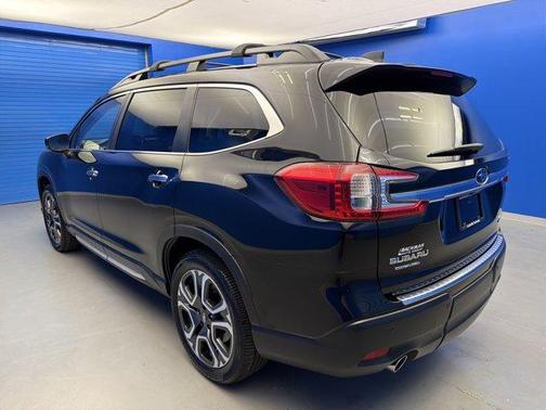 Crystal Black Pearl 2025 Subaru Ascent Touring