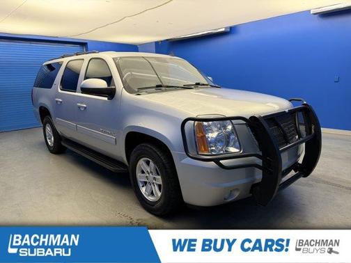 Pure Silver Metallic 2011 GMC Yukon XL 1500 SLT