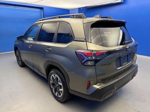 Autumn Green Metallic 2026 Subaru Forester Premium