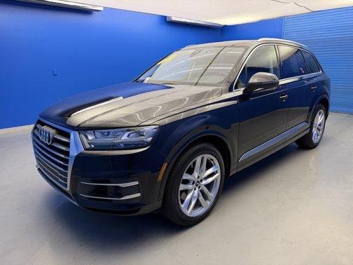 Orca Black Metallic 2018 Audi Q7 3.0T Prestige