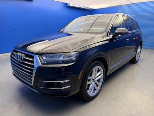 Orca Black Metallic 2018 Audi Q7 3.0T Prestige