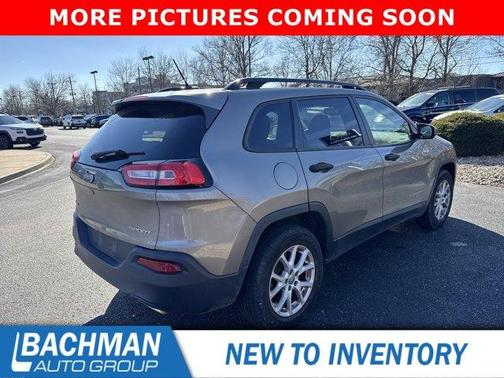 2016 Jeep Cherokee Sport