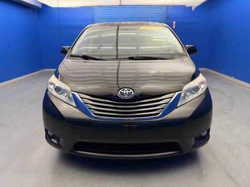 Black 2011 Toyota Sienna XLE