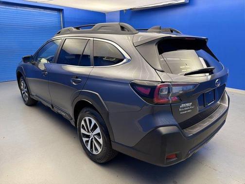Magnetite Gray Metallic 2025 Subaru Outback Premium