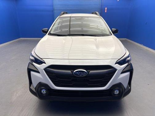 Crystal White Pearl 2025 Subaru Outback Premium