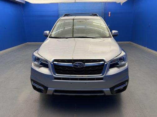 Ice Silver Metallic 2018 Subaru Forester 2.5i Touring