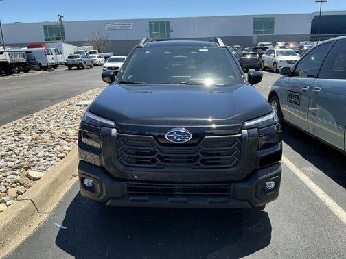 Crystal Black Silica 2026 Subaru Outback Limited