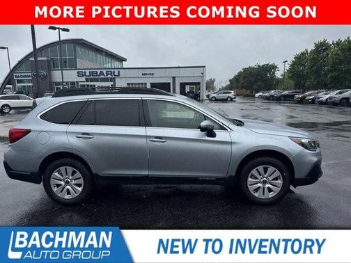 Ice Silver Metallic 2019 Subaru Outback 2.5i Premium