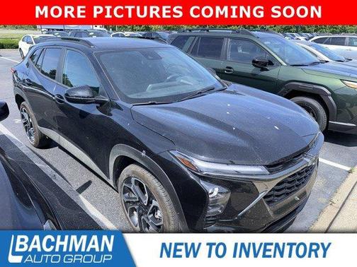 Mosaic Black Metallic 2025 Chevrolet Trax 2RS