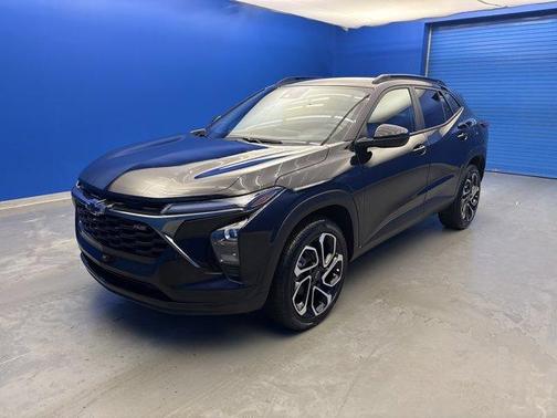 Mosaic Black Metallic 2025 Chevrolet Trax 2RS