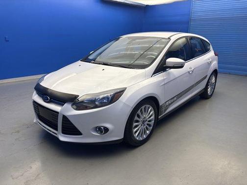 White Platinum Tri-Coat Metallic 2012 Ford Focus Titanium