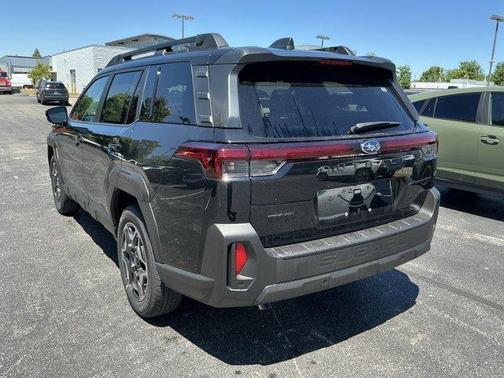 Crystal Black Silica 2026 Subaru Outback Touring