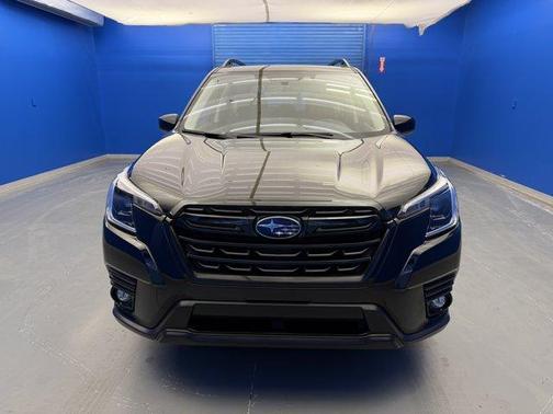 Crystal Black Silica 2024 Subaru Forester Premium