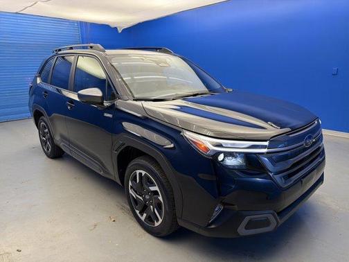 Crystal Black Silica 2025 Subaru Forester Hybrid Limited