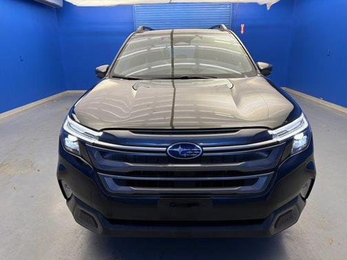 Crystal Black Silica 2025 Subaru Forester Hybrid Limited