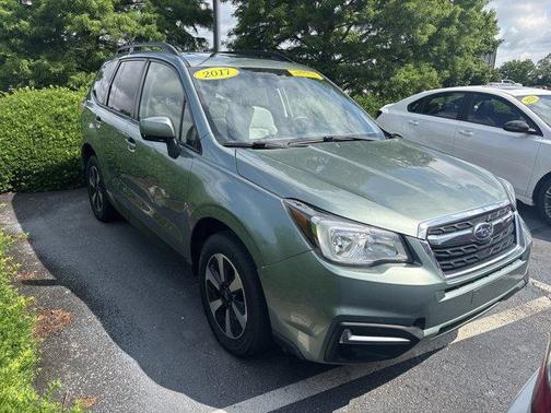 Jasmine Green Metallic 2017 Subaru Forester 2.5i Premium