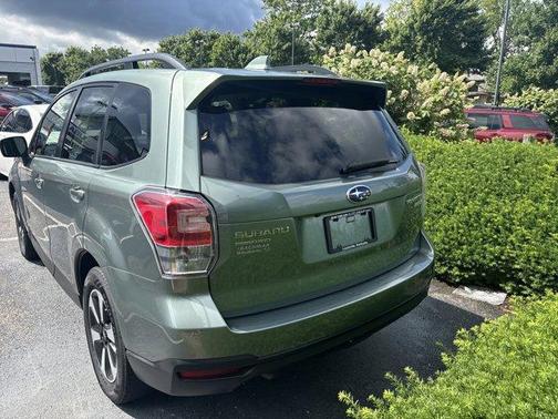 Jasmine Green Metallic 2017 Subaru Forester 2.5i Premium