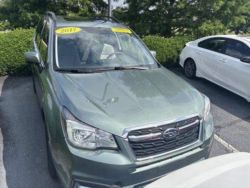 Jasmine Green Metallic 2017 Subaru Forester 2.5i Premium