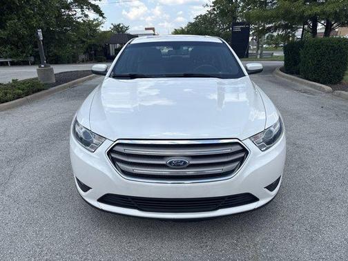 2016 Ford Taurus SEL