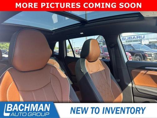 Opal White Pearl Effect 2025 Volkswagen Tiguan 2.0T SEL R-Line