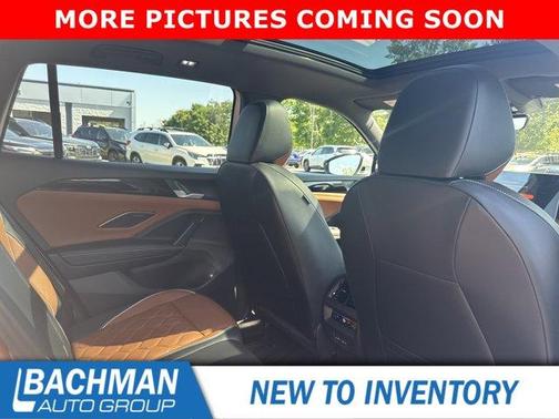 Opal White Pearl Effect 2025 Volkswagen Tiguan 2.0T SEL R-Line