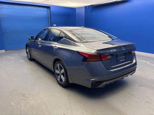 Gun Metallic 2019 Nissan Altima 2.5 SV
