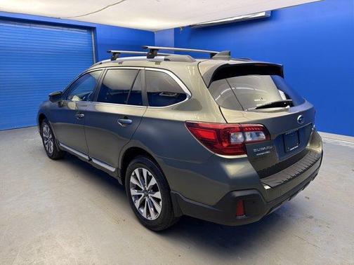 2018 Subaru Outback 2.5i Touring