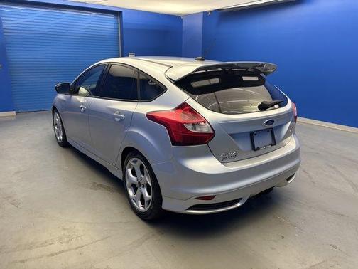Ingot Silver Metallic 2014 Ford Focus ST Base
