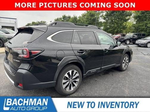 Crystal Black Silica 2024 Subaru Outback Limited