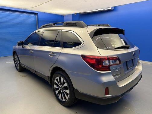 Tungsten Metallic 2015 Subaru Outback 2.5i Limited
