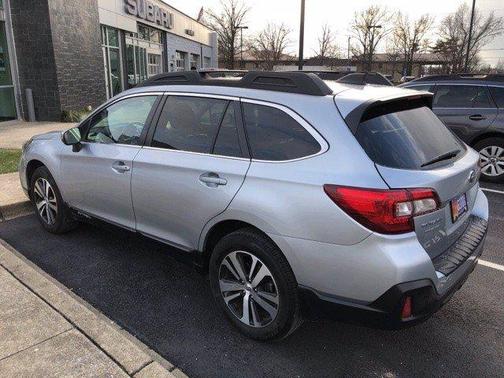 Photo 4 of 13 of 2019 Subaru Outback 3.6R Limited