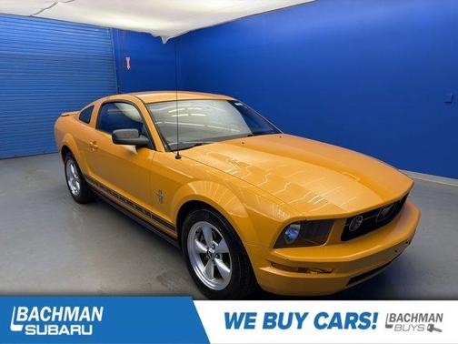 2007 Ford Mustang Deluxe