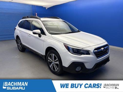 Crystal White Pearl 2018 Subaru Outback 2.5i Limited