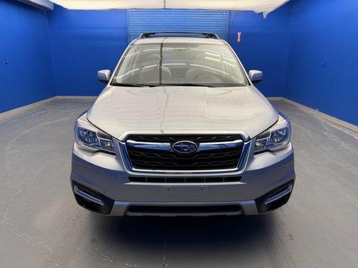 Ice Silver Metallic 2018 Subaru Forester 2.5i Premium