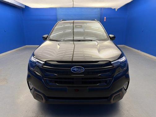 Crystal Black Pearl 2025 Subaru Forester Sport