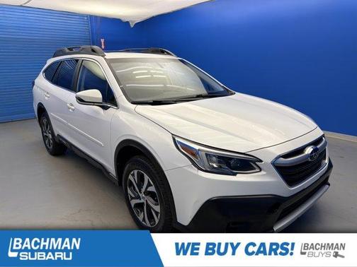 Crystal White Pearl 2022 Subaru Outback Limited XT
