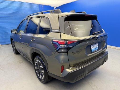 Autumn Green Metallic 2026 Subaru Forester Premium