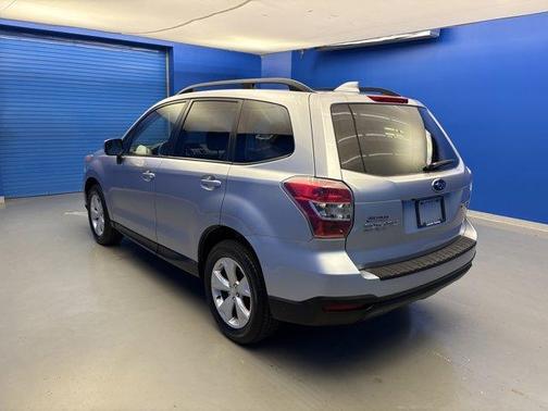 Ice Silver Metallic 2016 Subaru Forester 2.5i Premium
