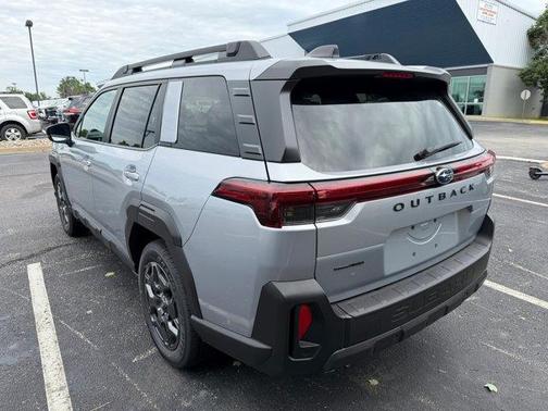 Ice Silver Metallic 2026 Subaru Outback Premium