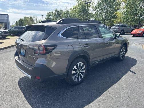Brilliant Bronze Metallic 2023 Subaru Outback Limited XT