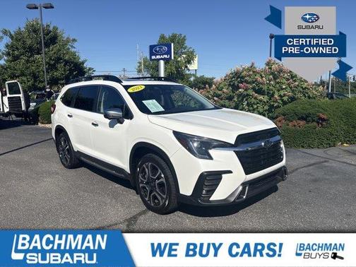 Crystal White Pearl 2023 Subaru Ascent Touring 7-Passenger