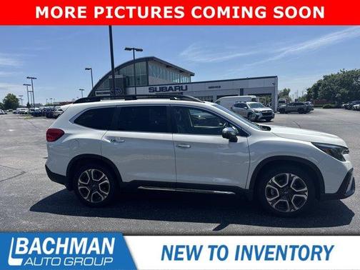 Crystal White Pearl 2023 Subaru Ascent Touring 7-Passenger