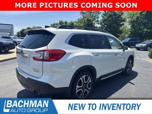 Crystal White Pearl 2023 Subaru Ascent Touring 7-Passenger