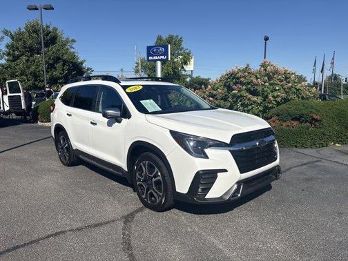 Crystal White Pearl 2023 Subaru Ascent Touring 7-Passenger