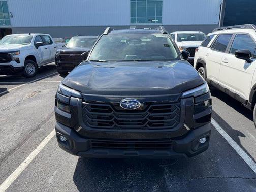 Crystal Black Silica 2026 Subaru Outback Touring XT
