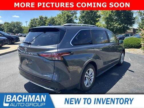 Magnetic Gray Metallic 2025 Toyota Sienna Limited