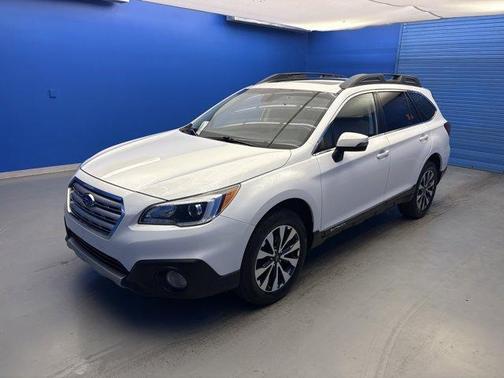 White 2017 Subaru Outback 2.5i Limited