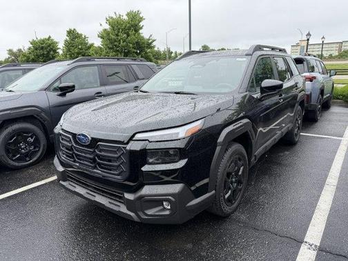 Crystal Black Silica 2026 Subaru Outback Limited