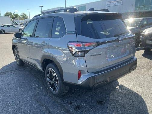 Riverrock Green 2026 Subaru Forester Premium