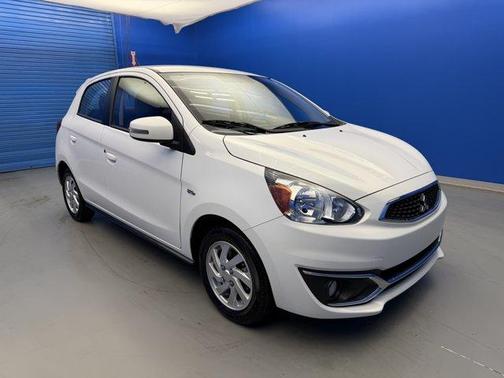 Pearl White 2018 Mitsubishi Mirage SE